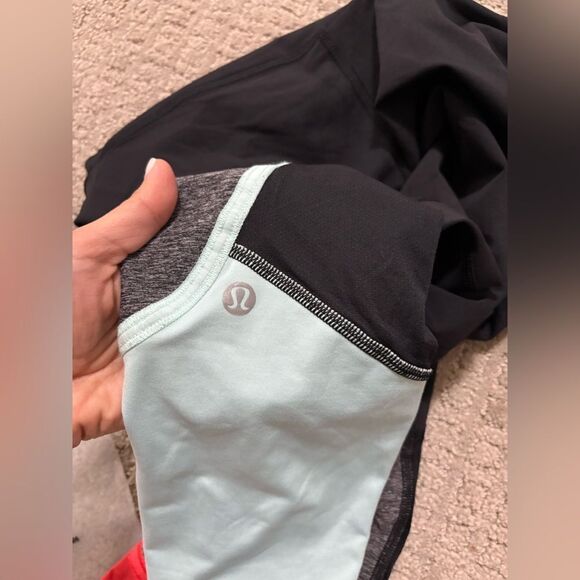 Lululemon Pedal To The Medal 7/8 Tight in Black / Alarming / Tranquil Blue - Picture 16 of 16